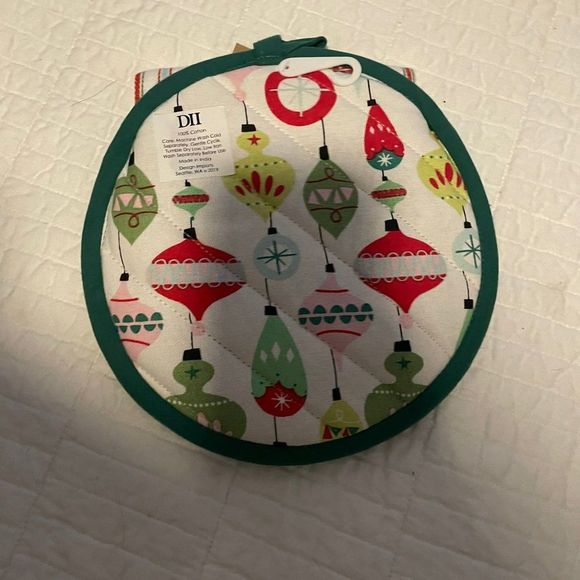 DII Kitchen Gift Set Includes Potholder & Kitchen Towel Multicolor One Size - Picture 3 of 4